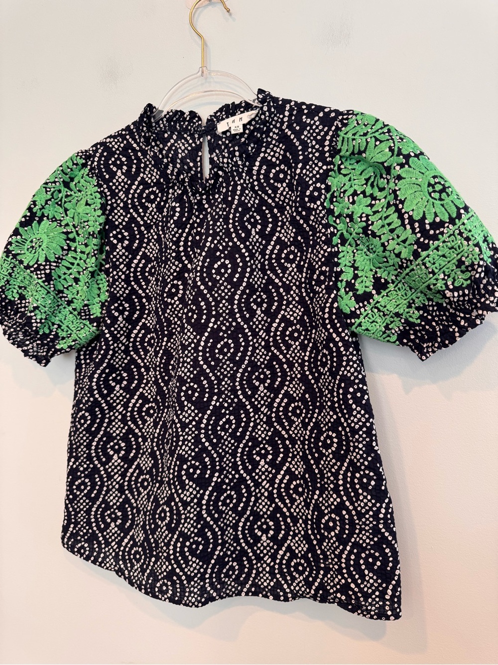 THML Lightweight Puff Sleeve Embroidered Top XS - Picture 2 of 8